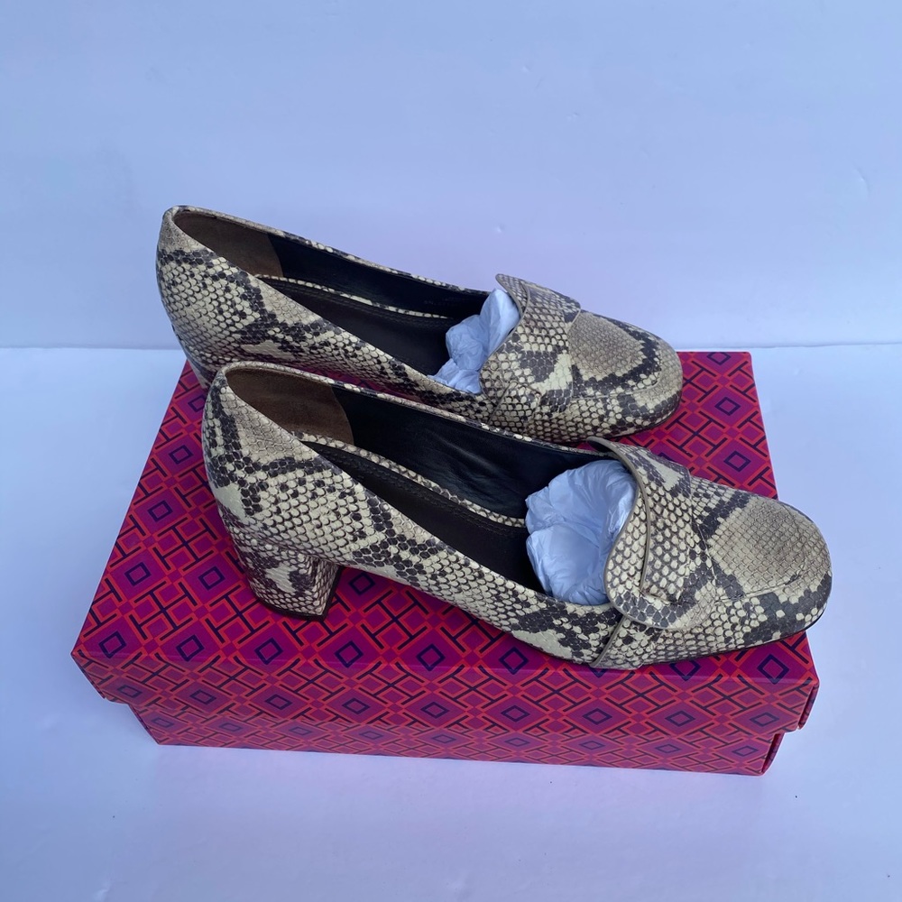 Tory Burch Bond 55MM Pump Printed Snake - Picture 5 of 16